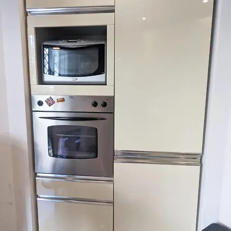 Beautiful 2-bed In Apartment