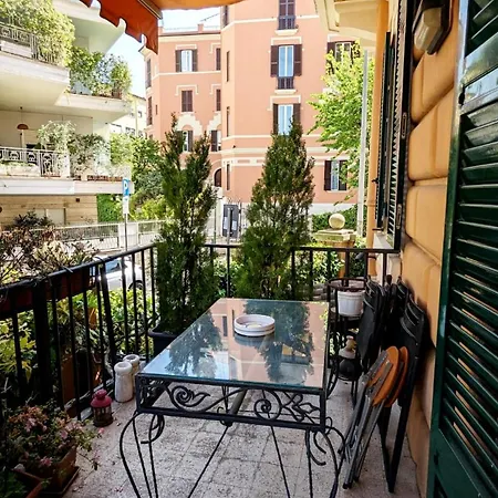 Beautiful 2-bed In * Rome
